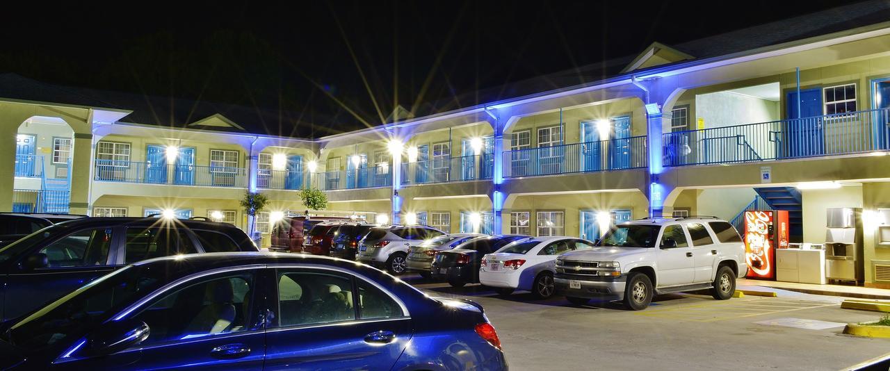 Scottish Inn And Suites אלווין מראה חיצוני תמונה