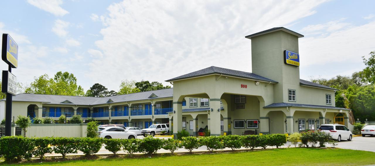Scottish Inn And Suites אלווין מראה חיצוני תמונה