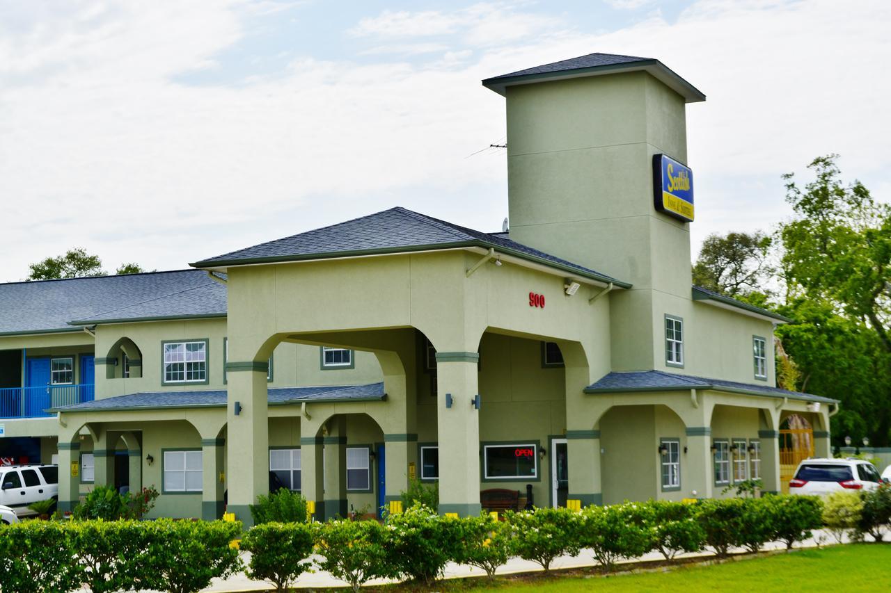 Scottish Inn And Suites אלווין מראה חיצוני תמונה